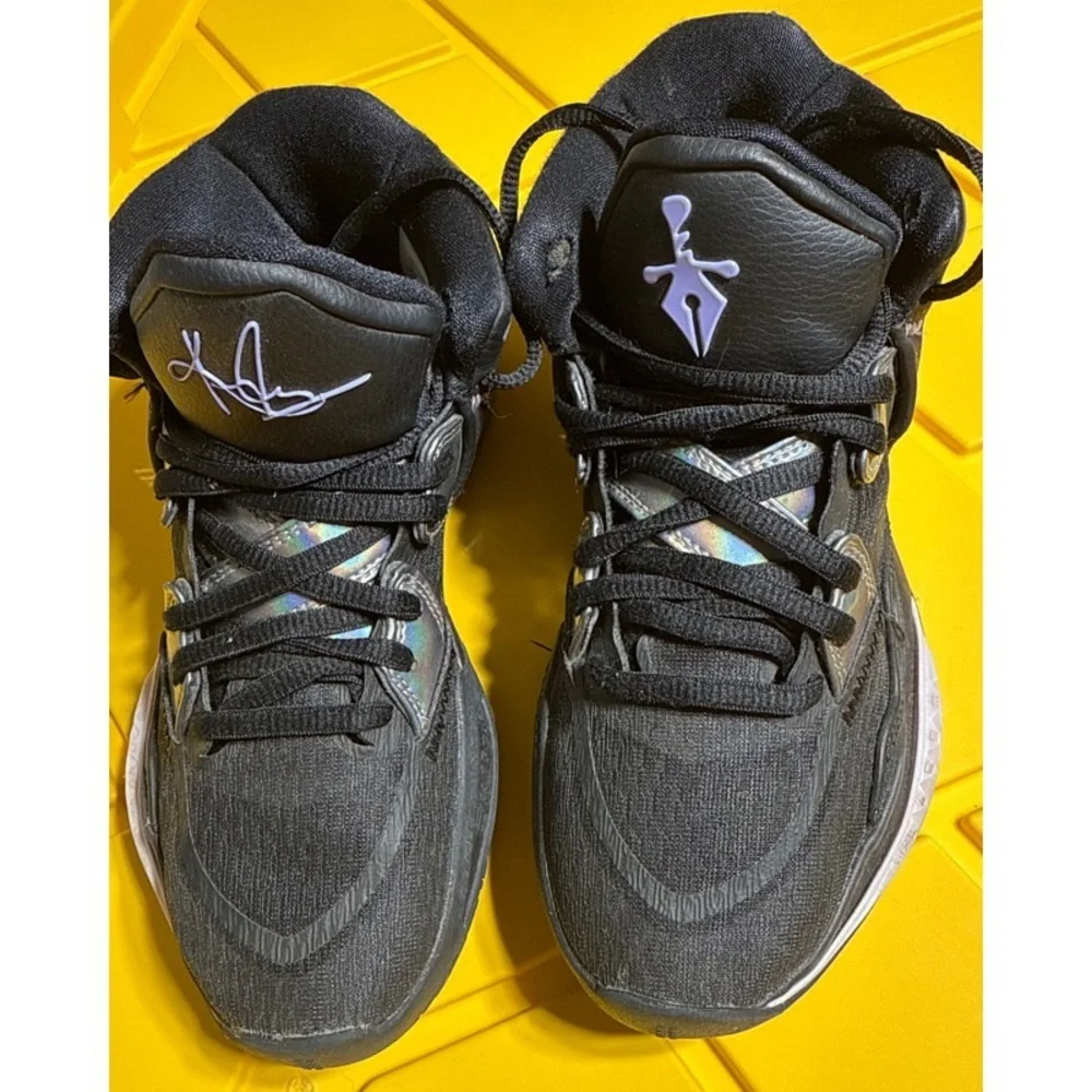 Nike Kyrie Infinity Metallic Shoes